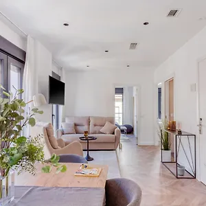 3* Aparthotel Limehome Calle Ancha Del Carmen - Digital Access